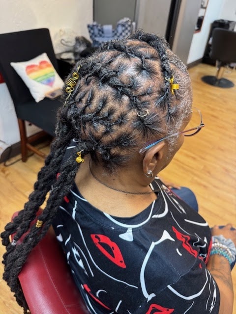 TuuMoms Loctician Beauty & Hair Salon